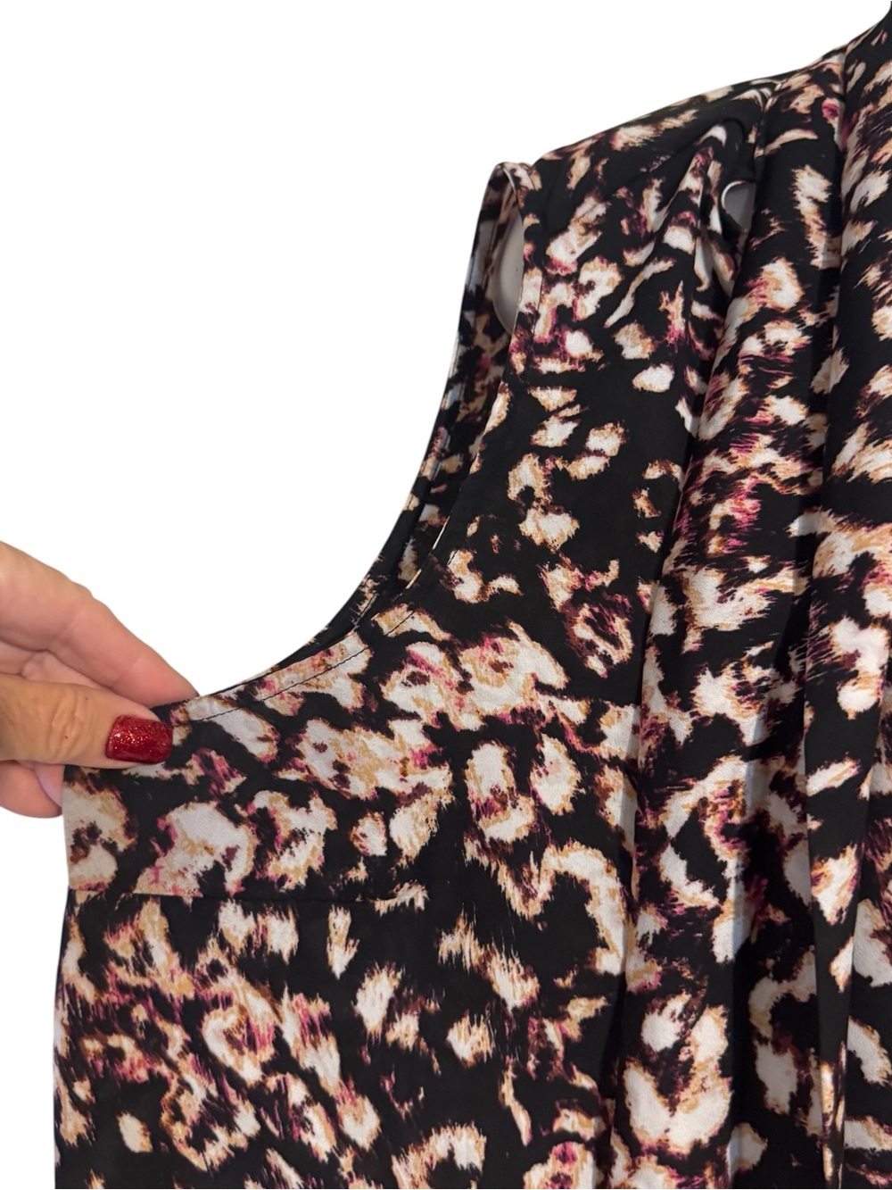 AVA & VIV Black and Pink Tie-Neck Sleeveless Blouse PLUS: 2X #L - Picture 6 of 9